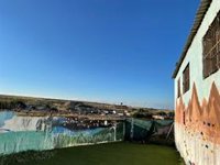 Cáritas trabaja "a pico y pala" en Cañada Real para que "no se sientan olvidados" ante una situación "muy complicada"