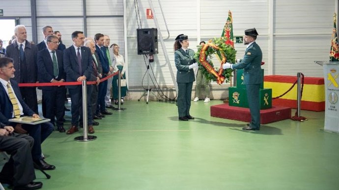 Homenaje a los caídos dentro del acto simbólico para conmemorar el 179 aniversario de la fundación de la Guardia Civil
