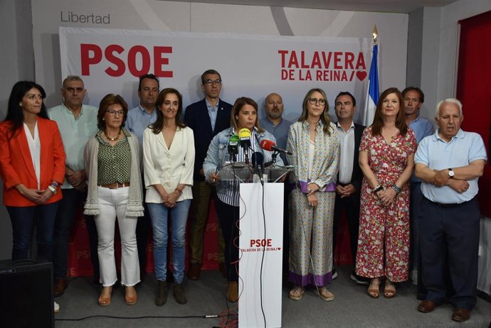 La candidata del PSOE a la Alcaldía de Talavera de la Reina, Tita García Élez, en rueda de prensa.