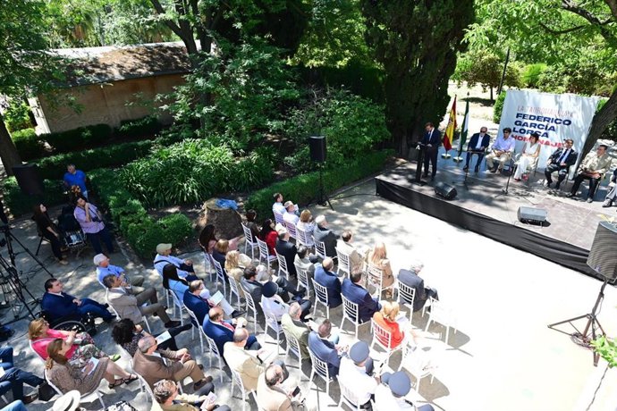Acto en la Huerta de San Vicente.
