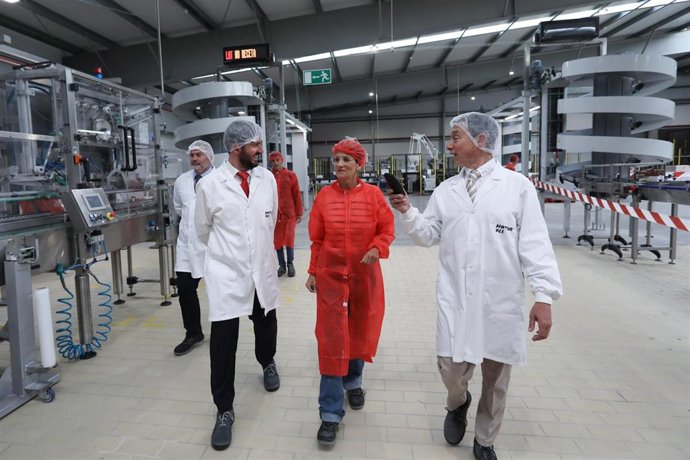 Visita de la presidenta Chivite a la empresa Natur All de Corella.