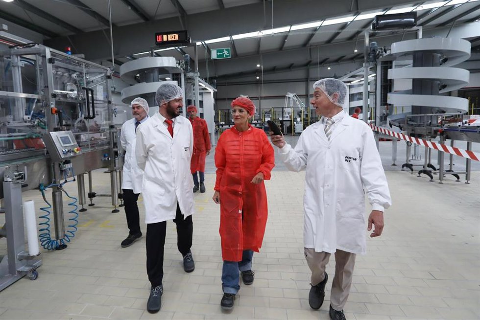 Visita de la presidenta Chivite a la empresa Natur All de Corella.