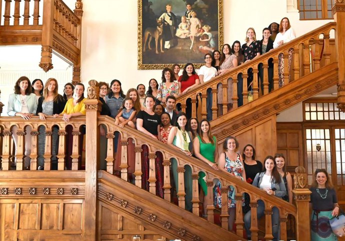 Emprendedoras europeas y participantes del programa Coworking Santander mantienen un encuentro de colaboración