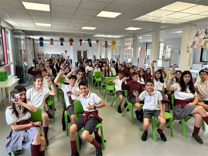 Un total de 75 alumnos de 6 de Primaria de Jesuitas de Logroño reciben su carné de 'Ciberexpert@'