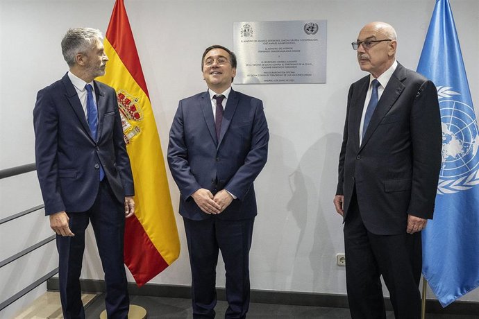 El ministro del Interior, Fernando Grande-Marlaska, y el de Exteriores, José Manuel Albares, inauguran la Oficina de Lucha contra el Terrorismo en Madrid junto con el secretario general adjunto de la ONU, Vladimir Voronkov