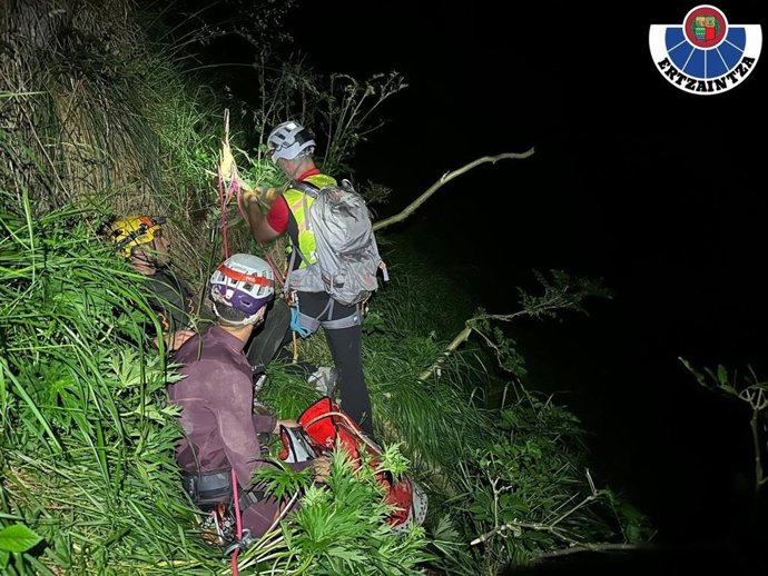 Rescate de dos espeleólogos en Sierra Salvada en Orduña