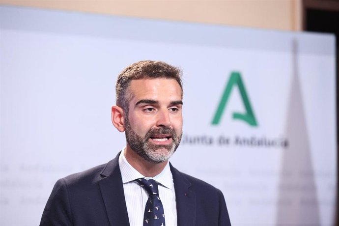 El consejero de Sostenibilidad, Medio Ambiente y Economía Azul y portavoz del Gobierno andaluz, Ramón Fernández Pacheco.