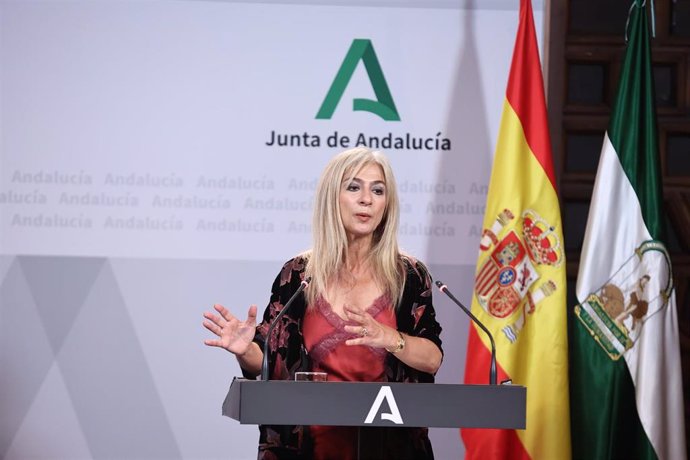 La consejera de Desarrollo Educativo y Formación Profesional, Patricia del Pozo, en la rueda de prensa posterior al Consejo de Gobierno andaluz en el Palacio de San Telmo, a 06 de junio de 2023 en Sevilla (Andalucía, España). 