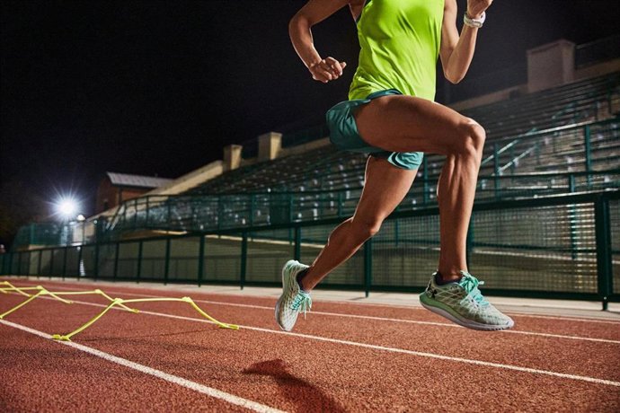 Under Armour presenta su colección de verano de running ligera, transpirable y 'reactiva'.