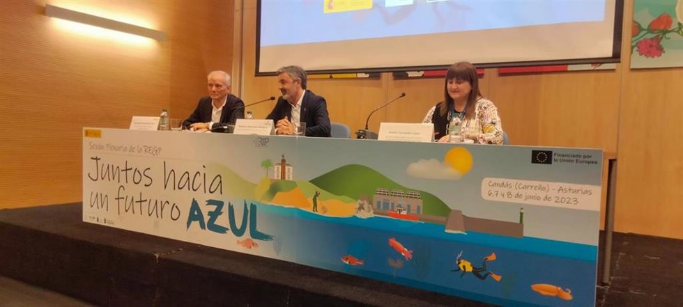 El consejero Alejandro Calvo en la inauguración de la sesión plenaria de la Red Española de Grupos de Pesca celebrada en Asturias