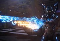 Blue Beetle (Xolo Maridueña) alardea de sus devastadores poderes en una nueva imagen de la película de DC