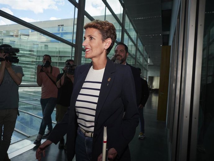 La secretaria general del PSN y candidata a la Presidencia de Navarra, María Chivite, a su llegada a la reunión Geroa Bai