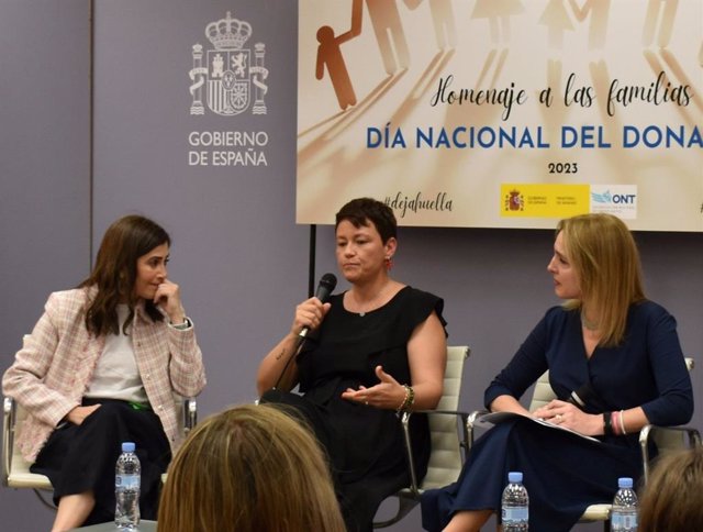 Macarena Fernández, madre de un niño fallecido en 2022 y que fue donante de órganos tras su muerte, en un acto con motivo del Día Nacional del Donante de Órganos y Tejidos. En Madrid (España), a 6 de junio de 2023.