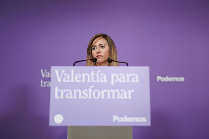 La secretaria de Acción Institucional de Podemos, María Teresa Pérez, durante una rueda de prensa, en la sede de Podemos, a 8 de mayo de 2023, en Madrid (España).