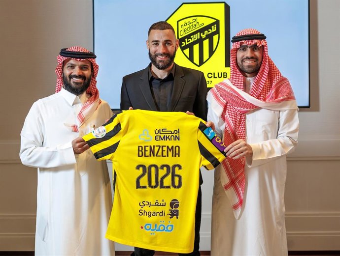 Karim Benzema tras firmar con el Al-Ittihad
