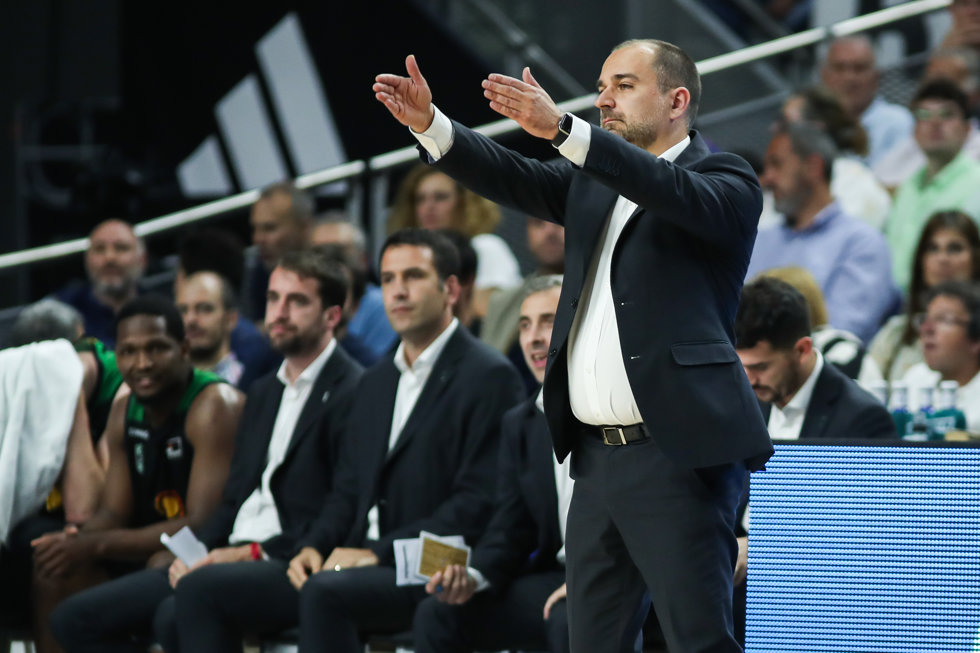 Carles Duran, head coach of Joventut Badalona gestures during Semifinals of Liga Endesa basketball match between Real Madrid and Joventut Badalona at Wizink Center on June 06, 2023 in Madrid, Spain.
