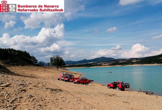 Imagen de las labores de búsqueda en el pantano de Alloz