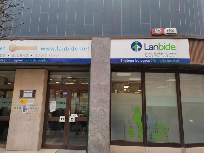 Archivo - AMP.- Euskadi reduce el paro en mayo en 726 personas y sitúa su cifra de desempleados en 107.275 