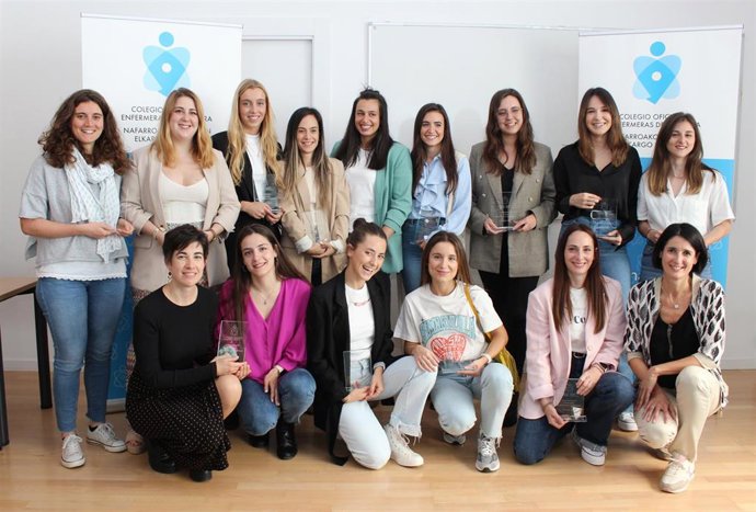 Reconocimiento del Colegio Oficial de Navarra a las nuevas enfermeras especialistas.