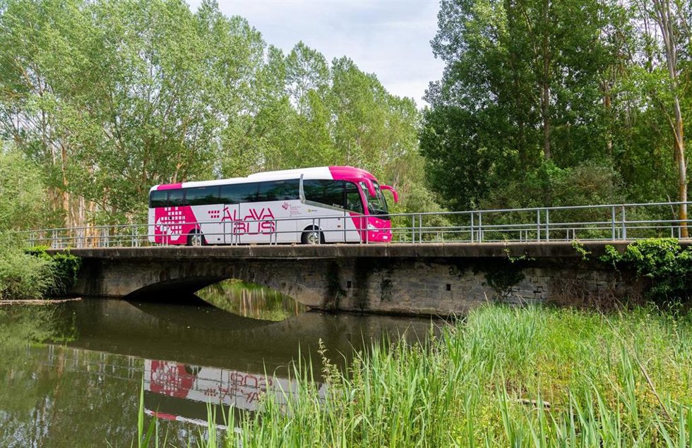 Los autobuses alaveses mantendrán sus descuentos hasta final de año
