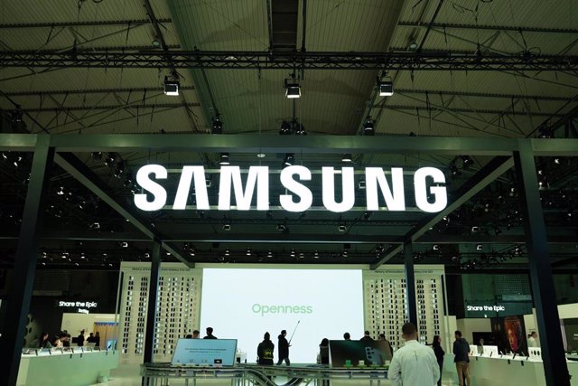 Archivo - Estand de Samsung en el Mobile World Congress (MWC) 2023 