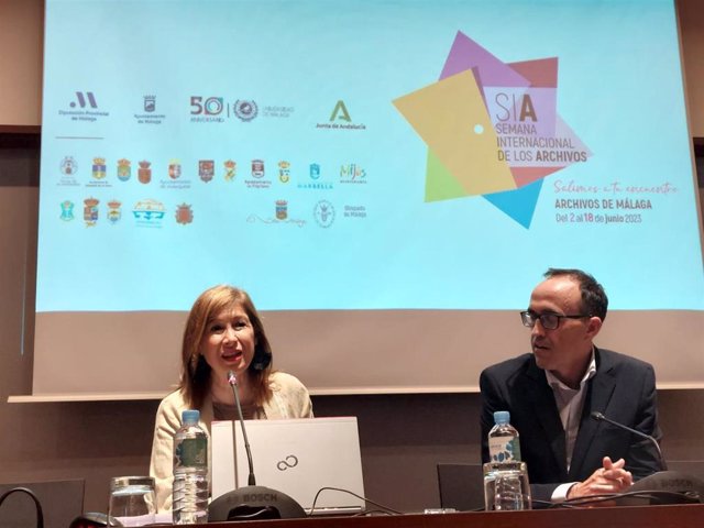 La delegada territorial de Turismo, Cultura y Deporte, Gemma del Corral, inaugura una Jornada de Puertas Abiertas de los Archivos de Málaga, dentro de los actos de conmemoración de la Semana Internacional de los Archivos.