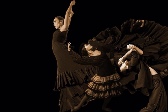 El ciclo FlamencoBBK se cierra este viernes con el espectáculo 'Festejos', con Florencia Oz, Rafael Ramírez y Marta Gálvez.