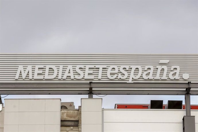 Archivo - Cartel Mediaset España en la Sede de Telecinco, en Madrid (España)
