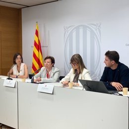 De izquierda a derecha, Sarai Sarroca, Carmen Cabezas, Marta Cassany y Santi Segal