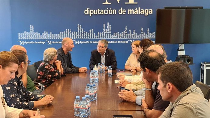 Un momento de la reunión entre la Diputación y COAG.