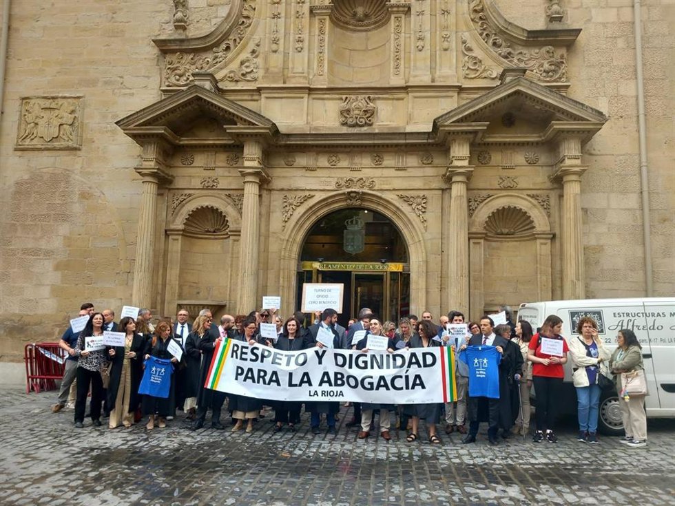 CONCENTRACIÓN DE ABOGADOS RIOJANOS