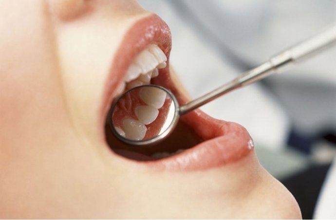 Archivo - Imagen de un examen dental
