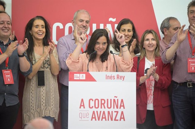 La alcaldesa en funciones de A Coruña, la socialista Inés Rey, en la noche de las elecciones municipales