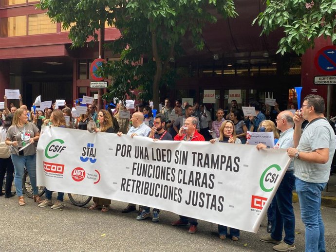 Concentración de los funcionarios de Justicia en Sevilla.