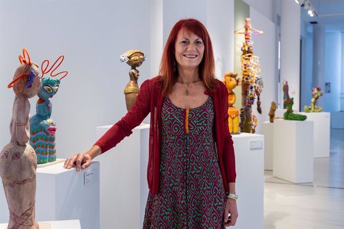 La exposición 'La voz de la diosa' reúne 25 obras de la escultora Ana Béjar, en la Sala Juana Francés, en Zaragoza.
