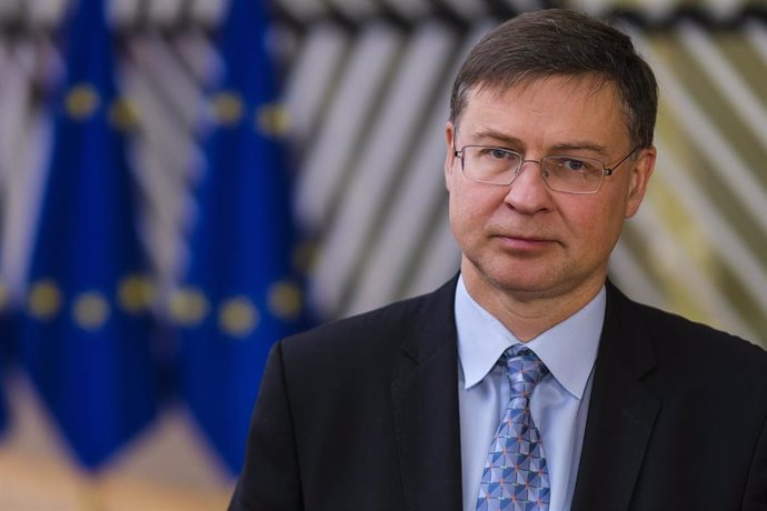 Archivo - El vicepresidente ejecutivo de la Comisión Europea, Valdis Dombrovskis