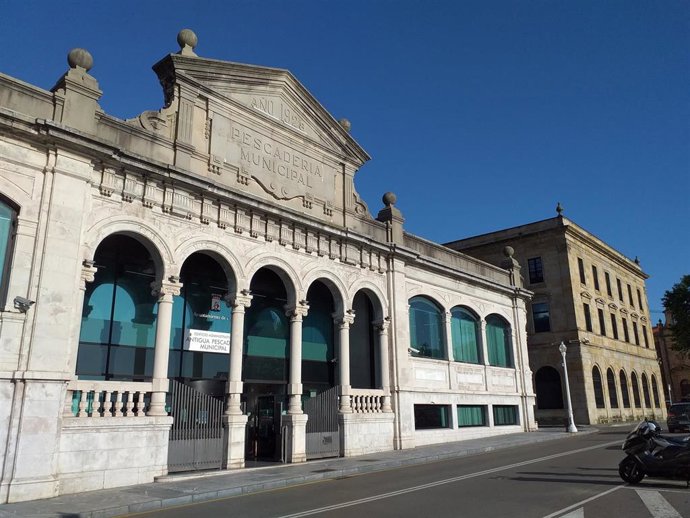 Archivo - Antigua Pescadería de Gijón, sede administrativa del Ayuntamiento de Gijón.