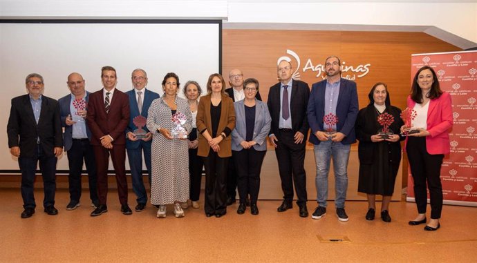 Gala de entrega de los Premios Escuelas Católicas CyL que reconocen a docentes, centros educativos y a Unicef.