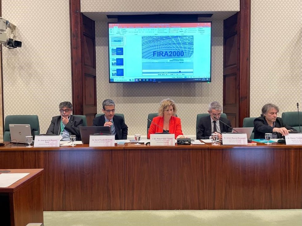 El director general de Fira 2000, David Poudevida, en la comisión parlamentaria de Economía y Hacienda.