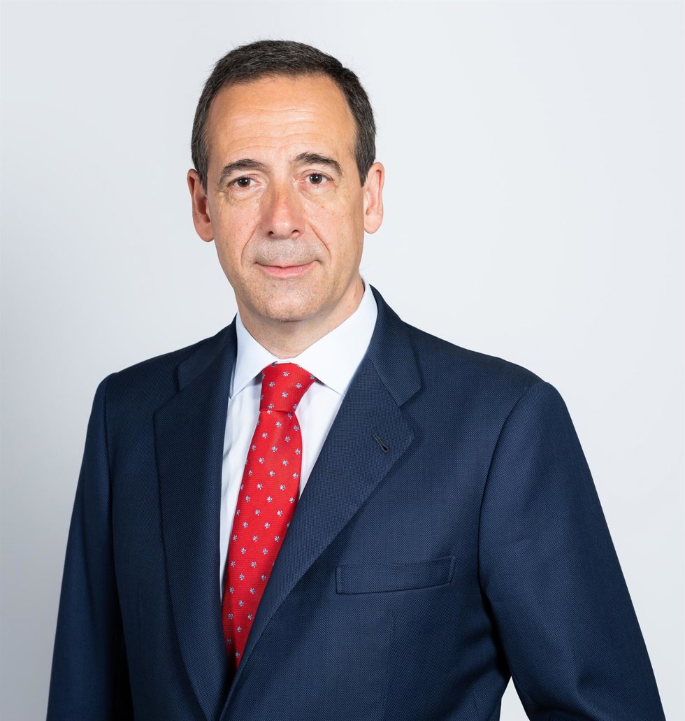 Archivo - El consejero delegado de CaixaBank, Gonzalo Gortázar.
