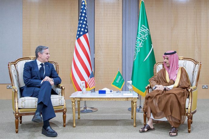 07 June 2023, Saudi Arabia, Riyadh: Saudi Arabia's Foreign Minister Prince Faisal bin Farhan Al Saud (R) meets with USSecretary of State Antony Blinken. Photo: Faris Ghaith/Saudi Press Agency/dpa
