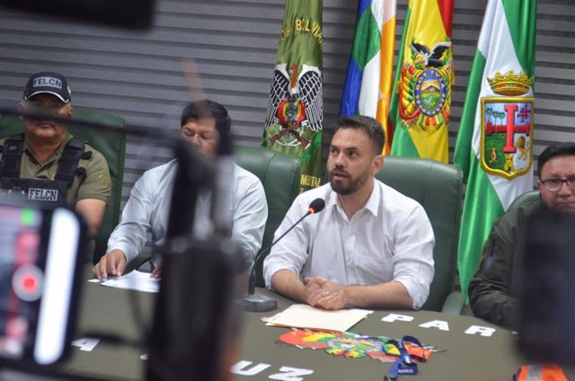 El ministro de Gobierno de Bolivia, Eduardo del Castillo, en una rueda de prensa sobre el caso 'Drogas-Barajas'