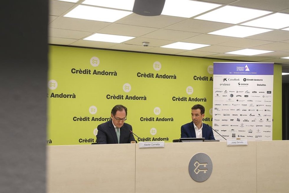 Archivo - Cornella y Serveto durante la presentación de la Trobada Empresarial 2023