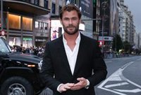 Tyler Rake 2: Chris Hemsworth toma la Gran Vía de Madrid con una brutal persecución de coches