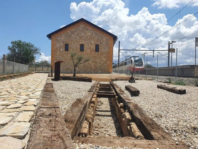 Nuevo almacén de los Servicios Ferroviarios de Mallorca en la estación del Enlla