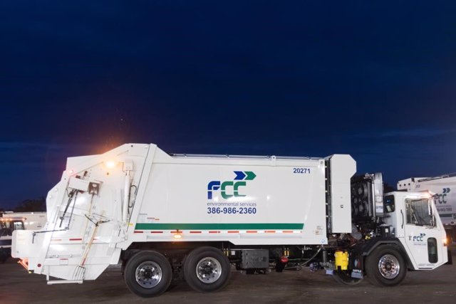 Camión de recogida de residuos Palm Coast (Florida, EE. UU.)