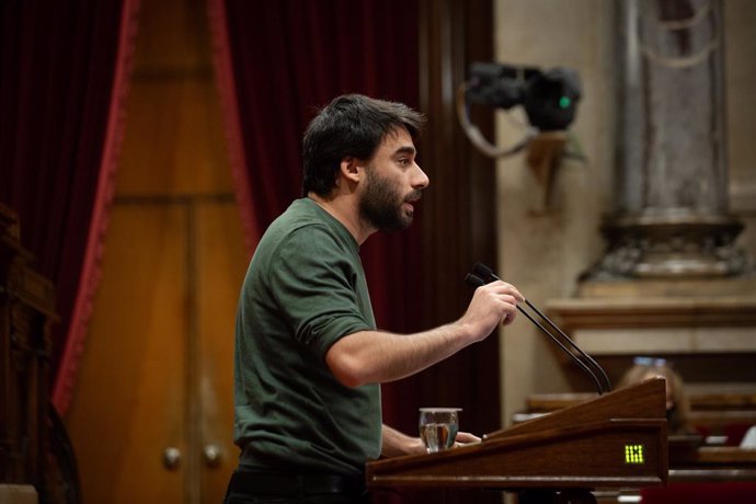 Archivo - El diputat al Parlament i portaveu de Podem Catalunya, Lucas Ferro