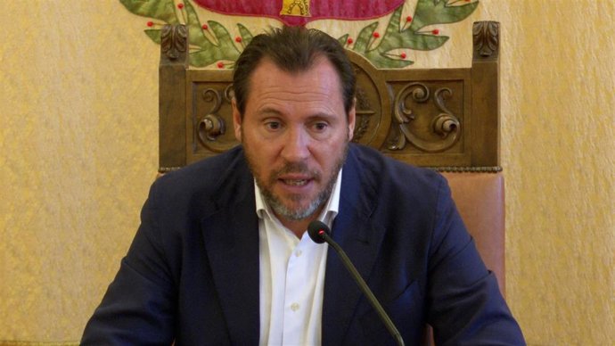 El alcalde de Valladolid en funciones, Óscar Puente, en rueda de prensa.