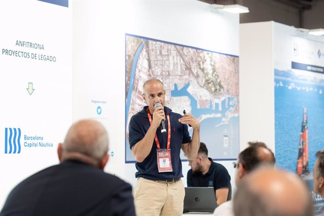 El director del Port Vell, David Pino, interviene durante la presentación de la Copa América del Puerto de Barcelona, en la feria del SIL, en la Fira de Barcelona, a 8 de junio de 2023, en Barcelona, Catalunya (España).