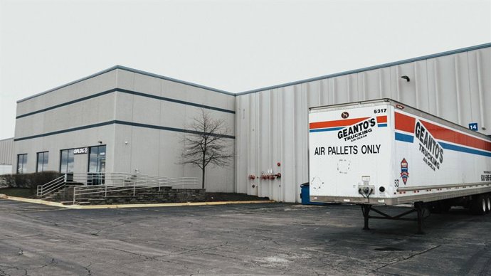 OPLOGs tech-enabled fulfillment center in Chicago